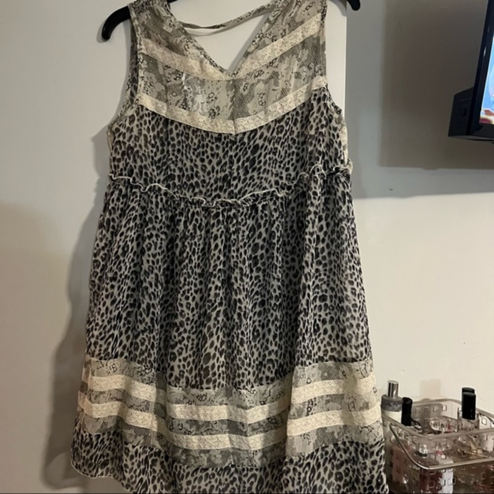Apricot Lane Sheer Lace Tank - Picture 5 of 6